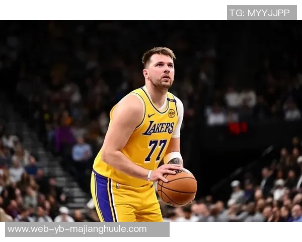 里夫斯幽默点评东契奇成长之路期待他早日成熟展现更强实力